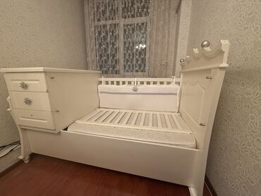 столы пластиковые: Манеж керебет, Комоду менен