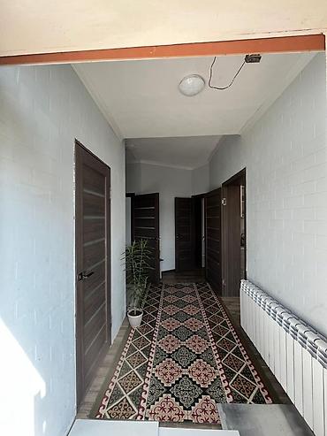 Продажа коттеджей и домов: Продаётся двухэтажный дом с благоустроенной территорией — 2