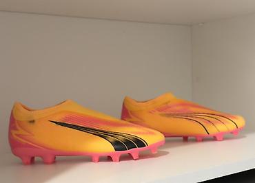 butsular: Puma ULTIMATE FUTURE – kişi üçün futbol butsası Dubaydan 150$ almişam — 2