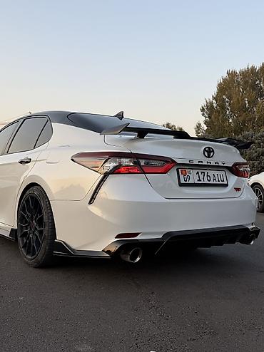 Toyota Camry: 2021 г., 3.5 л, Автомат, Бензин, Седан
