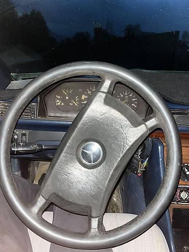 Mercedes-Benz E-Class W124, седан, левый руль. Основные