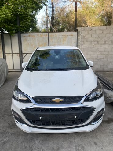 ретро авто: Chevrolet Spark: 2018 г., 0.1 л, Автомат, Бензин, Хэтчбэк