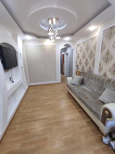 qubada ev kiraye: Bakı, 9-cu mikrorayon, 2 otaqlı, Köhnə tikili, m. 20 Yanvar, 65 kv. m