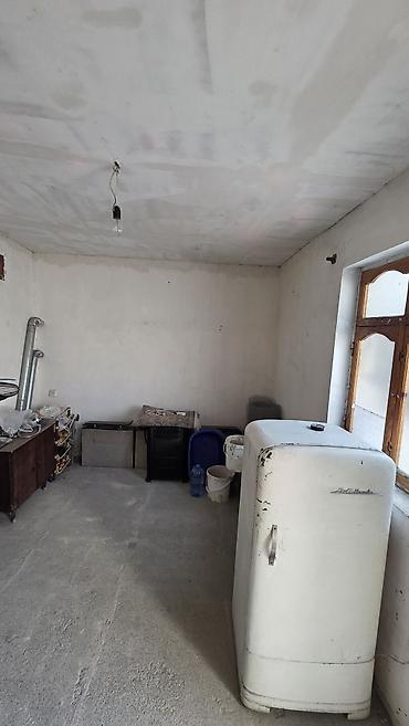 Həyət evləri və villaların satışı: 3 otaqlı, 55 kv. m, Orta təmir — 11
