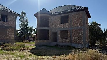 Продажа коттеджей и домов: Двухэтажный кирпичный дом без отделки, свободная планировка. Основные — 1