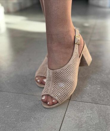 bcbg sandals: Sandale