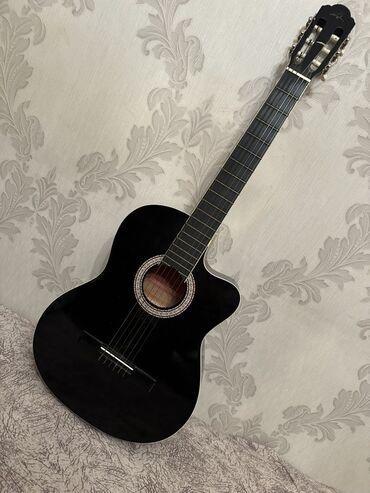 gitara aksesuar: Классическая гитара, Беларусь, Б/у, Самовывоз