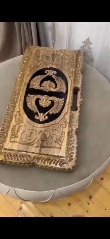 Nərdlər: Əl işı ağac oyma şahmat-nərd dəsti - Material: təbii ağac (tam ağac — 13