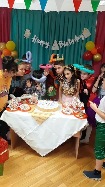 Bayram geyimləri: Yeni il üçün Şaxta baba,Qarqız sifarişi Animatorlar,personajlar — 10