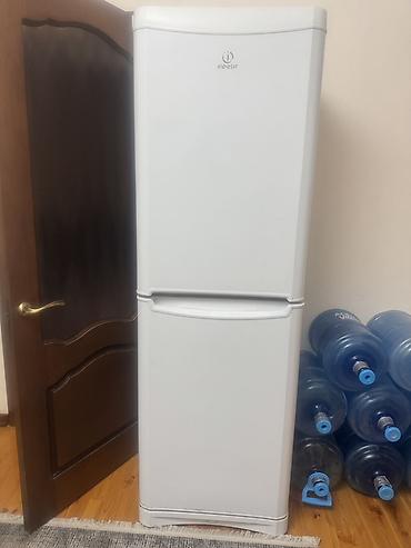 Холодильник Indesit, Б/у, Двухкамерный at lalafo.kg Холодильник Indesit, Б/у, Двухкамерный
