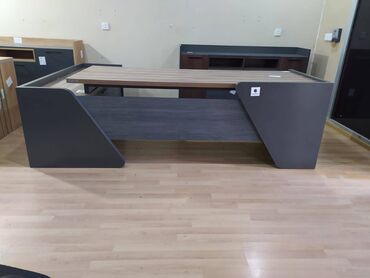 Ofis masaları: Ofis masası . Hazır qurulu satılır. Türkiyə istehsalı mdf və