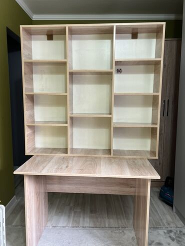 школьный стол с полками: Письменный стол, Б/у
