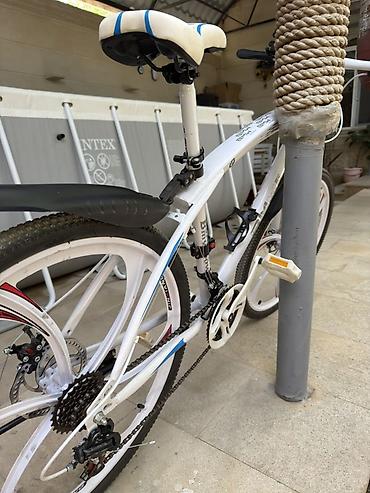 velosiped aliram: Ağ rəngdə dağ/şəhər tipli velosiped 🛑Bmw yenidi surulmur deye satılır — 3