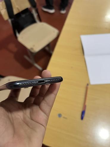 наклейки для мышки: IPhone SE 2020, Б/у, Черный, 100 % — 8
