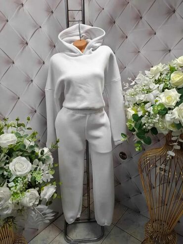 Gornji i donji deo: Termo komleti 3500 din — 11