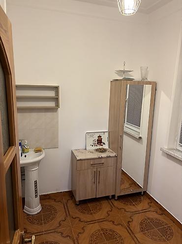 Köhnə tikili: Bakı, 3-cü mikrorayon, 2 otaqlı, Köhnə tikili, m. Memar Əcəmi, 42 kv. m — 8