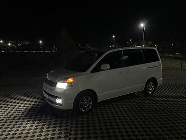 Toyota: Toyota Voxy: 2002 г., 2 л, Автомат, Бензин, Минивэн — 5