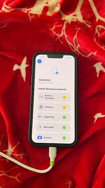 Apple iPhone: IPhone 14, Новый, 256 ГБ, Белый, Чехол, 77 % — 12