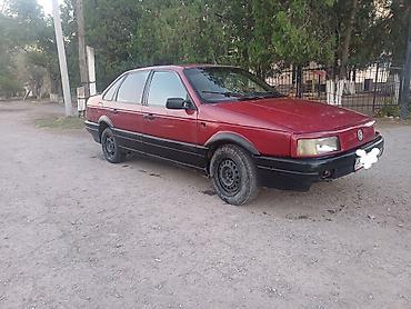 Volkswagen Passat: 1989 г., 1.8 л, Механика, Бензин, Седан at lalafo.kg Volkswagen Passat: 1989 г., 1.8 л, Механика, Бензин, Седан