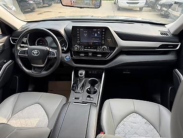 Toyota: Toyota Highlander: 2022 г., 2.5 л, Вариатор, Гибрид, Кроссовер — 16