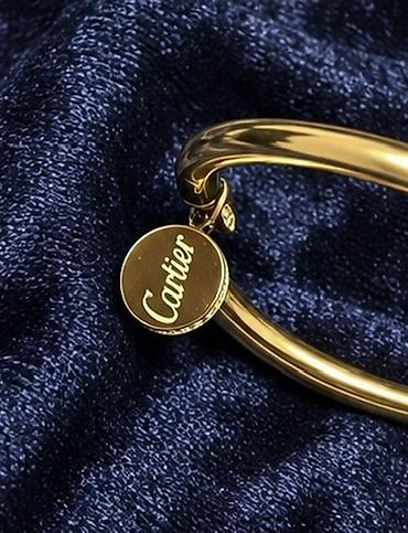 карте браслет: Браслет Cartier, золото Элегантный браслет лаконичной формы с гладкой — 1