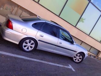 Opel: Opel Vectra: 1.8 l | 1997 il 337000 km Sedan — 1