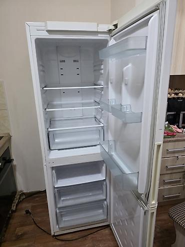 i5 14: Холодильник Samsung, двухкамерный, с нижней морозильной камерой. Б/У — 3