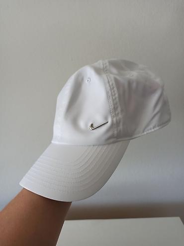 disel jakna: Nike kacket
Original, nov
Dostupna velicina M/L — 3