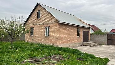 Продажа коттеджей и домов: Продается дом с просторным двором и хозяйственными постройками. - — 6