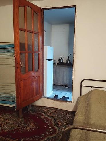 Дома: Bineqedi r.Resulzade qesebesinde 1 otaqlı ev kiraye verilir, yalnız — 1