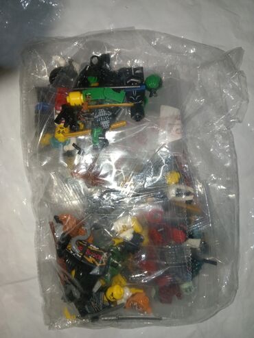 Oyuncaqlar: 24 ədəd ninja go mini fiqur var içində Paket heç dəyilmiyib təzədir