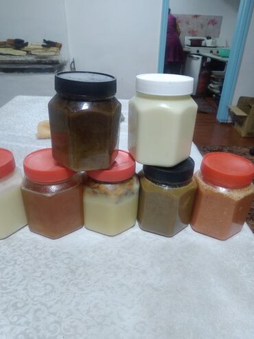 Птицы: Продаю белых курей друзья спешите несушки количество 20 шт.в Кара — 6