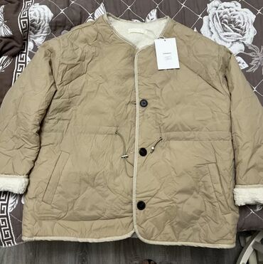 весенние кожаные куртки: Продаю куртку, новая, размер S-M