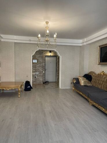 Yeni tikili: 3 otaqlı, Yeni tikili, m. Qara Qarayev, 106 kv. m — 2