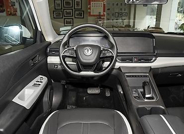 Dongfeng: Dongfeng : 2021 г., Электромобиль, Седан — 2