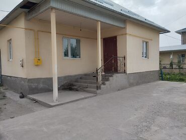 дом в селе красная речка: 50 м², 3 комнаты, Бронированные двери, Парковка, Сарай