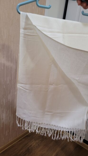 Baş geyimləri: Şarf 5 man
təzədi
şəkli sola cevirin — 13