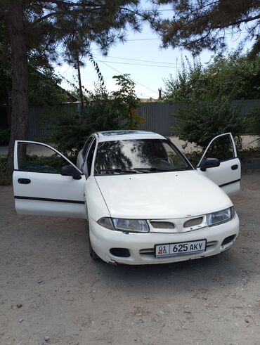 nissan almera 1998: Mitsubishi Carisma: 1998 г., 1.6 л, Автомат, Бензин, Седан