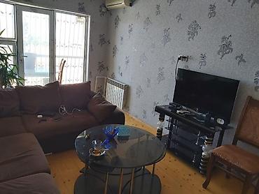 Köhnə tikili: Mənzilin təsviri Mənzil satılır Yeni günəşlidə D massivində yerləsən — 12