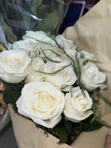 Розы: Продаю букет роз 12 штук, без упаковки, очень красивые и свежие