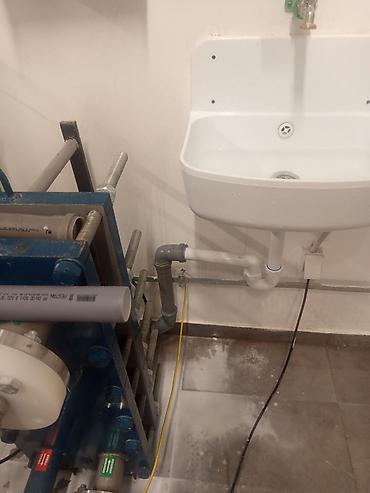 posao u batajnici: Usluge vodoinstalaterskih radova – montaža i povezivanje lavaboa i — 1