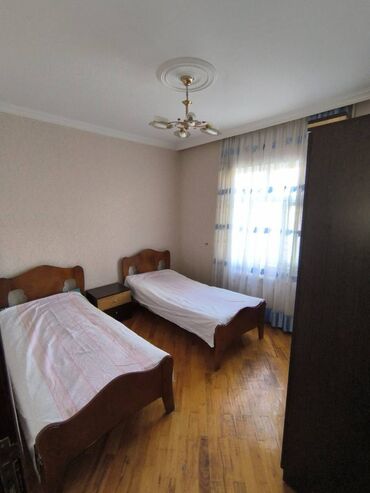 Uzunmüddətli kirayə mənzillər: Memar Əcəmi metro stansiyası 5-10 dəqiqə piyada məsafədə yerləşir, 111 — 3