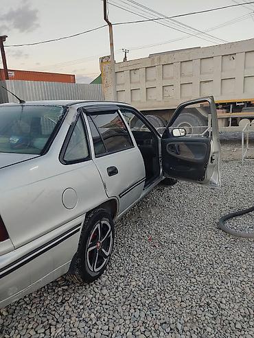 kiya: Daewoo Nexia: 1994 г., 1.5 л, Механика, Бензин, Седан — 5