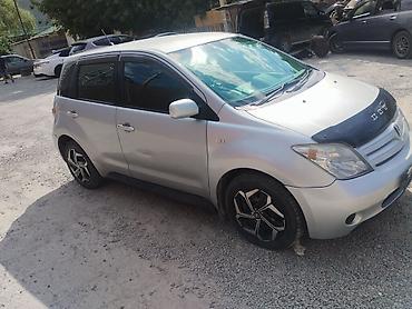 voxy noah: Toyota Ist: 2004 г., 1.3 л, Автомат, Бензин, Хэтчбэк — 2