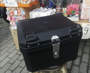 Moto dəbilqələr: 1-ci şəkildəki Baqaj 95 aznMoto Dəbilqələr Ag qarşı enli şüşəli 29azn — 4