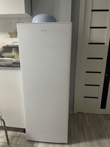 цены на холодильное оборудование: Продается б/у холодильник, модель Артель ширина 54 см длина 138 см
