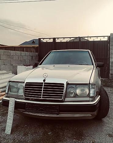 bye e5: Mercedes-Benz W124: 1990 г., Седан — 2