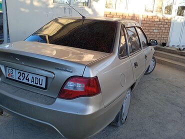 Daewoo: Daewoo Nexia: 2012 г., 1.6 л, Механика, Бензин, Седан