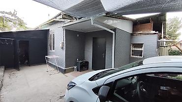 пол дома аламединский рынок: 2 комнаты, 60 м², 2 соток, Бишкек, Пишпек Собственник — 3