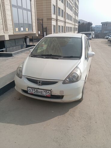 машина степ: Honda Fit: 2006 г., 1.3 л, Вариатор, Бензин